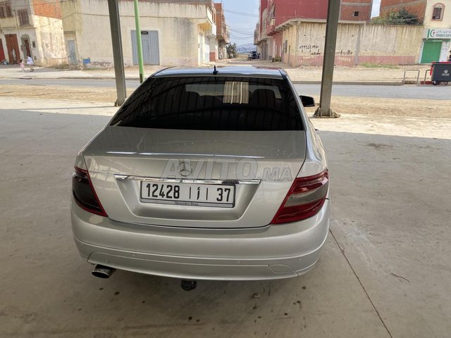 Mercedes-Benz 220 occasion Diesel Modèle 