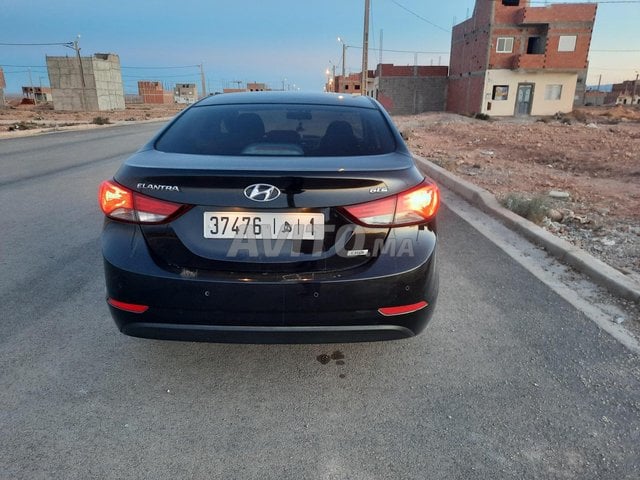 Hyundai Elantra occasion Diesel Modèle 