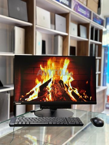 Lenovo ThinkCentre Tiny-in-one (TIO) 22D
