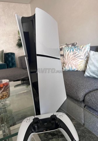 Ps5 slim 1 To en très bon état - Playstation 5