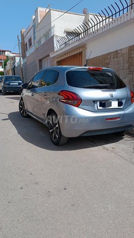 Peugeot 208 occasion Diesel Modèle 