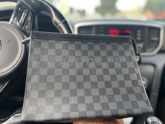 Pochette de voyage Louis vuitton 