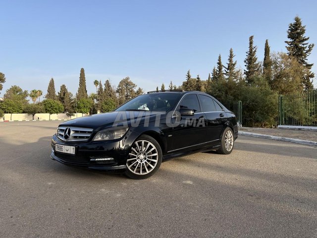 Mercedes-Benz 220 occasion Diesel Modèle 