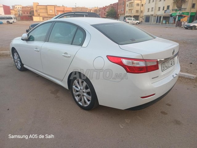 renault latitude