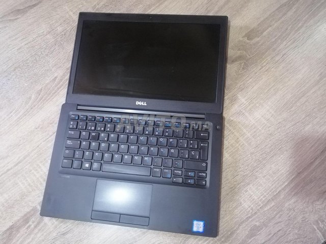 un ordinateur portable en bon etat
