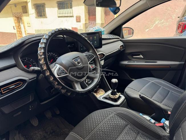 Dacia stepway 2022 full option 9000km