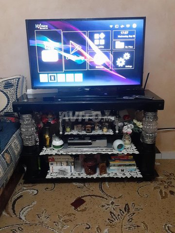 un grand meuble tv