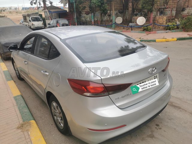 Hyundai Elantra occasion Diesel Modèle 