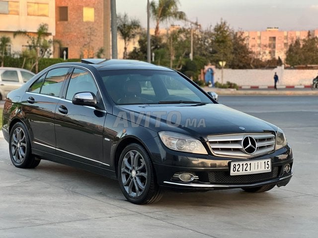 Mercedes-Benz 220 occasion Diesel Modèle 