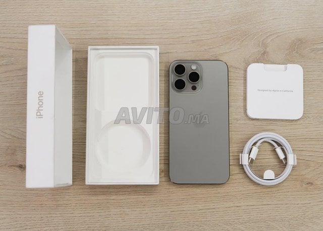 iPhone 15 Pro Max  E-SIM 256GB – Titanium Naturel