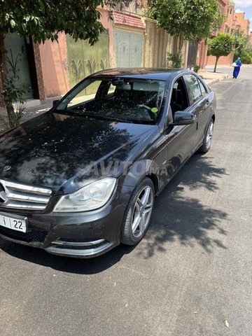 Mercedes-Benz 220 occasion Diesel Modèle 