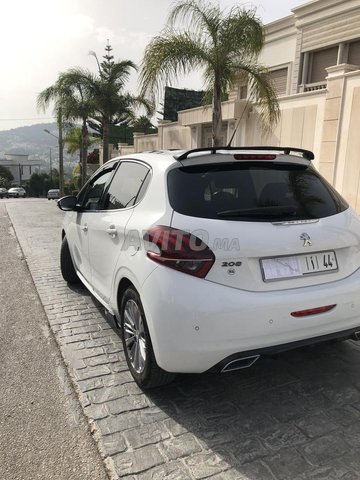 Peugeot 208 occasion Diesel Modèle 