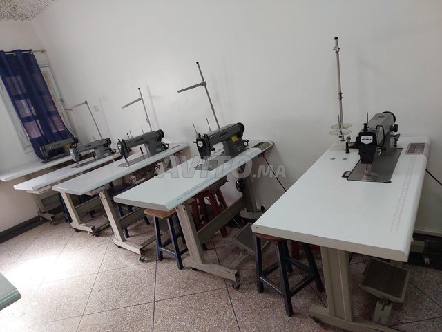 Machine à coudre piqueuse 