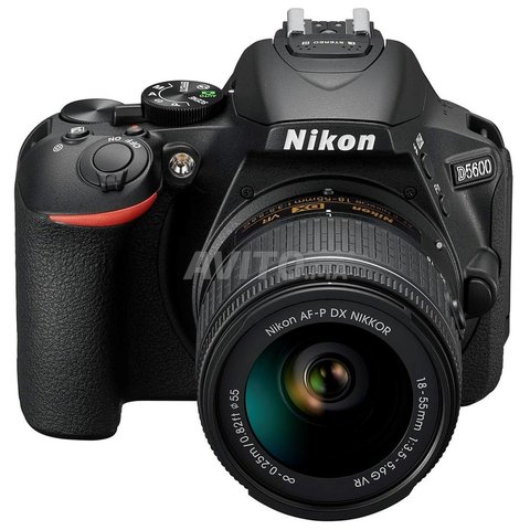 Camera Nikon D5600 Avec Lens AF-P Nikkor 18-55mm