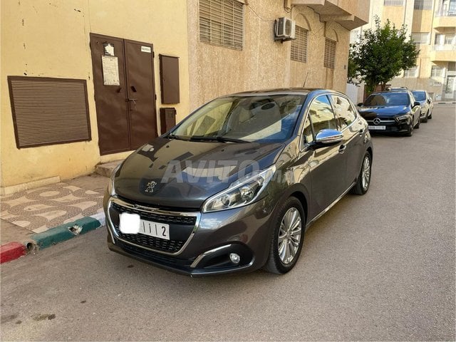 Peugeot 208 occasion Diesel Modèle 