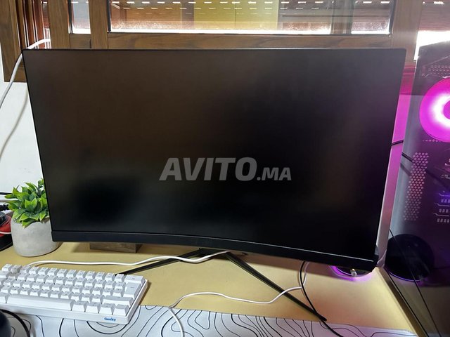 Monitor MSI 165hz 27 pouces 1MS incurvée 