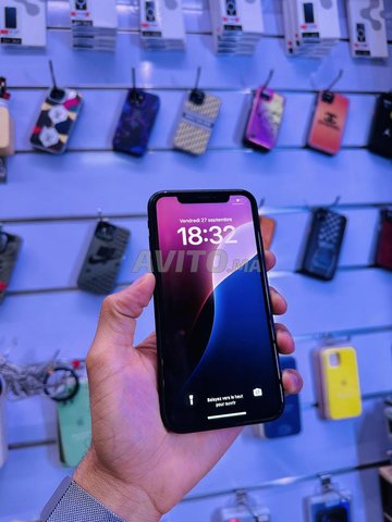 iPhone xR (64Gb, batterie 84) Noir - Très bon état