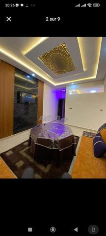 شقة جميلة جداً مجهزة تجهيزاً جيداً 3 غرف نوم