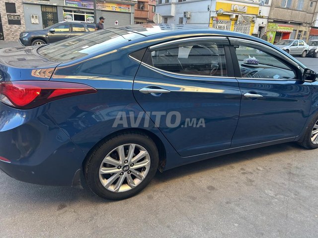 Hyundai Elantra occasion Diesel Modèle 