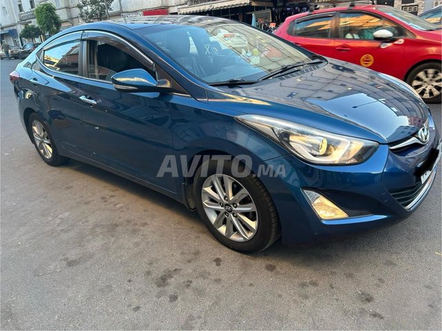 Hyundai Elantra occasion Diesel Modèle 