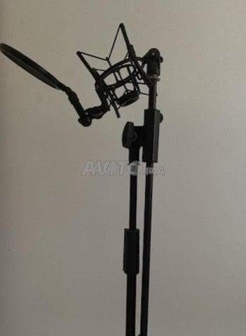 Trépied pour micro studio