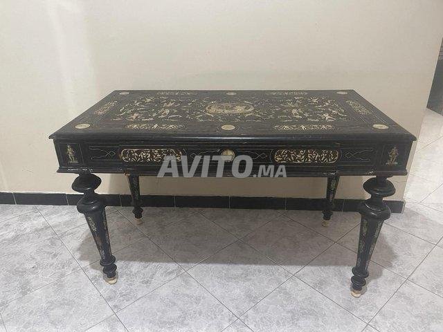 Table antique