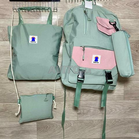 طقم حقيبة مدرسة وحقيبة ظهر جديد مكون من 4 قطع 