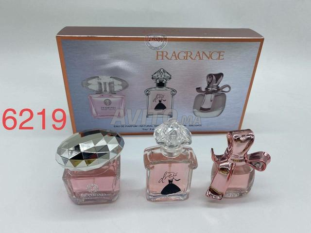 باك عطري من ثلات و أربع قطع  للنساء 