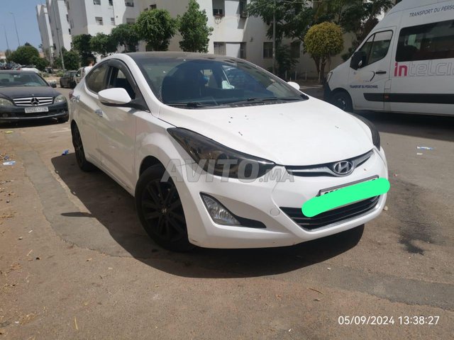 Hyundai Elantra occasion Diesel Modèle 