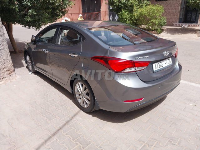 Hyundai Elantra occasion Diesel Modèle 