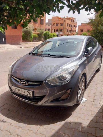 Hyundai Elantra occasion Diesel Modèle 