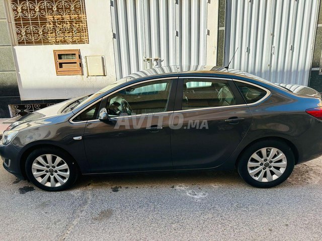 Opel Astra occasion Diesel Modèle 