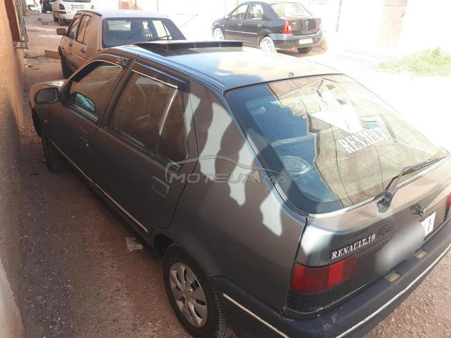 Renault 19 Essence Manuelle 1990 à Jrada