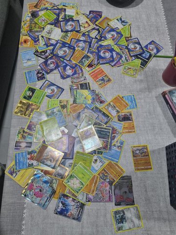 259 cartes pokémon à vendre 