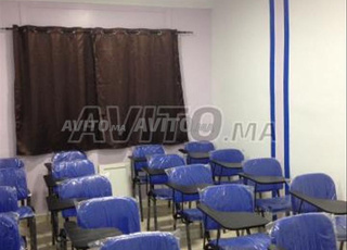 CHAISE ISO EN TISSU ET ECRITOIRE EN BOIS