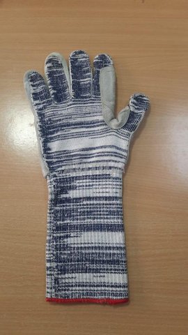 lot des gants et vetements de protection