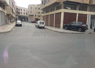 MAGASIN 3 façades 120m/52mseda situe centre ville