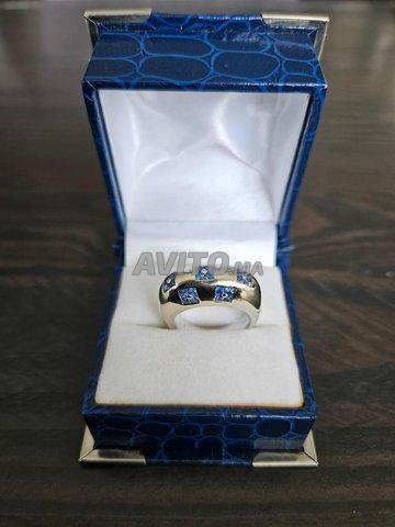 Bague en Or blanc avec saphirs 