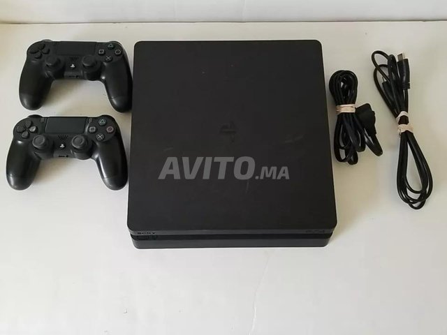 Playstation 4 Slim avec 2 Manettes - Bon État 