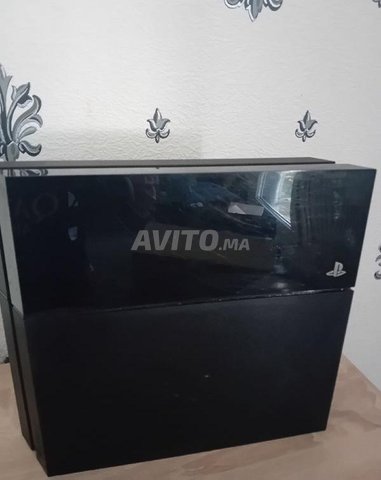 PS4 fat très bonne état 