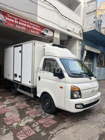  Hyundai H-100