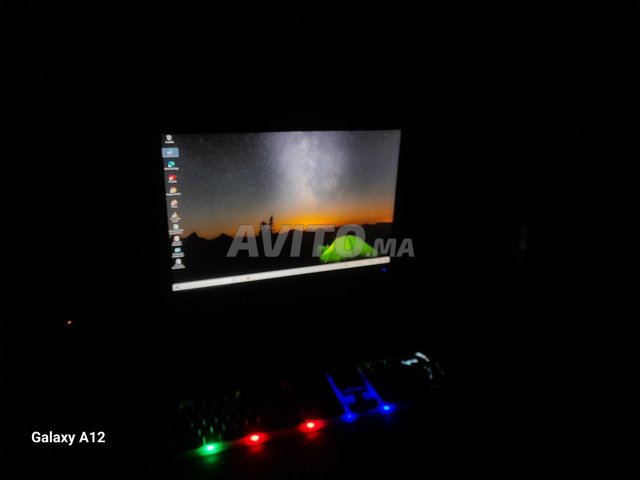 pc bureau lenovo et 2 écrans 
