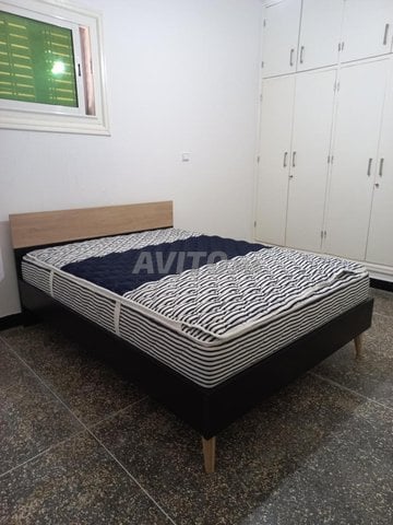 Lit avec Sommier  et Matelas 140*190