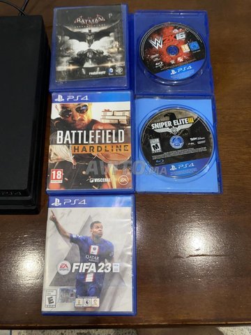 Ps4 pro 1TB + 5 jeux video 