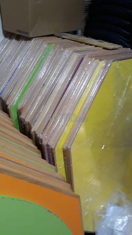 mobilier scolaire table / chaise /bureau / tableau