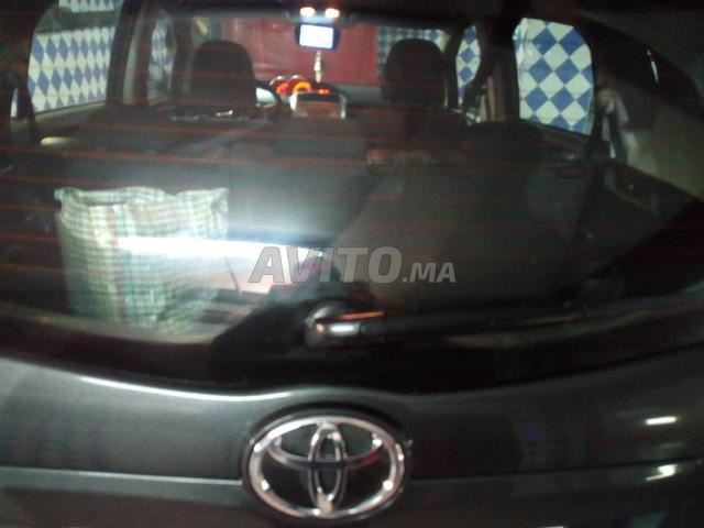 Toyota Corolla Verso Diesel Manuelle 2011 à Tanger - 2