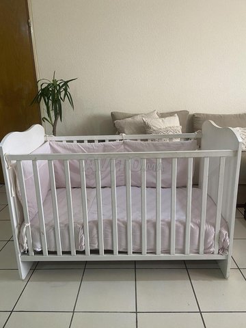 Lit bébé matelas tour de lit 