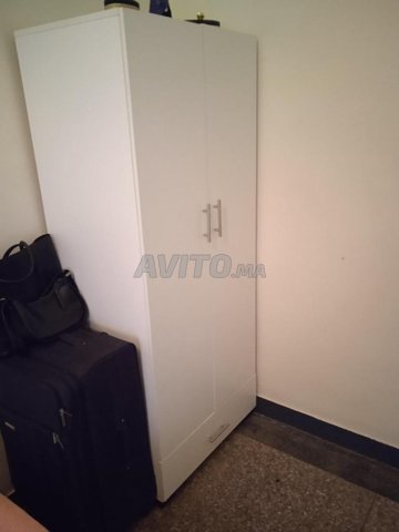 armoire comme neuve