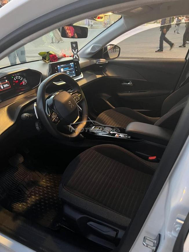 peugeot 208 automatique 