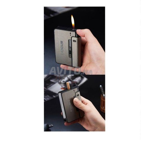 Briquet avec porte-cigarette